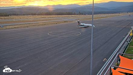 Truckee Tahoe Airport Live Webcam - Aug 23, 2026, 6:16am PDT
