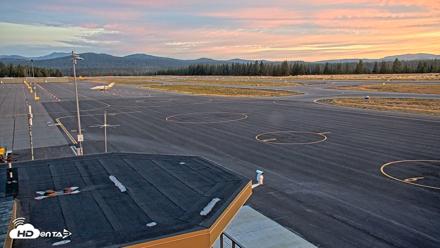 Truckee Tahoe Airport Live Webcam - Aug 25, 2026, 6:16am PDT