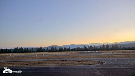 Truckee Tahoe Airport Live Webcam - Sep 1, 2026, 6:23am PDT