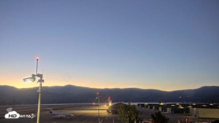 Truckee Tahoe Airport Live Webcam - Sep 23, 2026, 6:22am PDT
