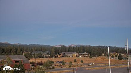 Truckee Tahoe Airport Live Webcam - Sep 8, 2026, 6:19am PDT