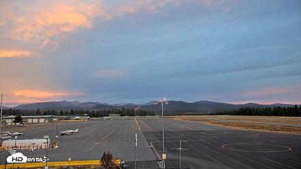 Truckee Tahoe Airport Live Webcam - Oct 21, 2026, 7:18am PDT