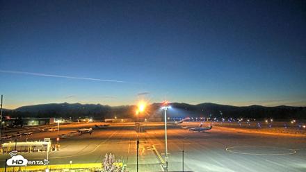 Truckee Tahoe Airport Live Webcam - Sep 11, 2026, 8:02pm PDT
