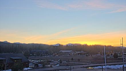 Truckee Tahoe Airport Live Webcam - Mar 9, 2026, 7:12pm PDT