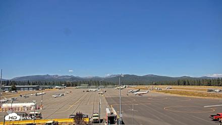 Truckee Tahoe Airport Live Webcam - Sep 18, 2026, 1:22pm PDT