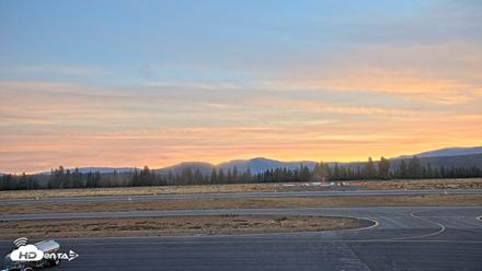 Truckee Tahoe Airport Live Webcam - Sep 20, 2026, 6:46am PDT