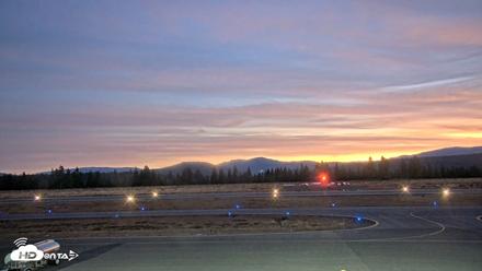 Truckee Tahoe Airport Live Webcam - Sep 20, 2026, 6:19am PDT