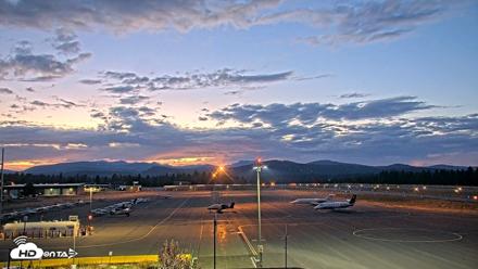 Truckee Tahoe Airport Live Webcam - Aug 28, 2026, 8:04pm PDT