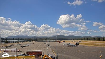Truckee Tahoe Airport Live Webcam - Sep 17, 2026, 3:06pm PDT