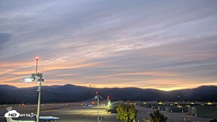 Truckee Tahoe Airport Live Webcam - Sep 26, 2026, 6:31am PDT
