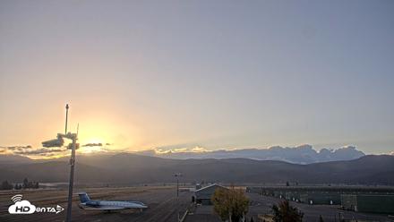 Truckee Tahoe Airport Live Webcam - Oct 12, 2026, 7:32am PDT