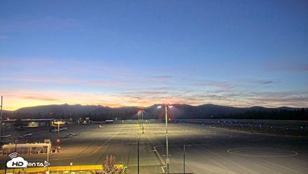 Truckee Tahoe Airport Live Webcam - Sep 23, 2026, 7:27pm PDT
