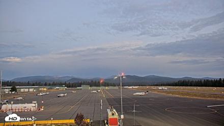 Truckee Tahoe Airport Live Webcam - Sep 21, 2026, 6:35am PDT