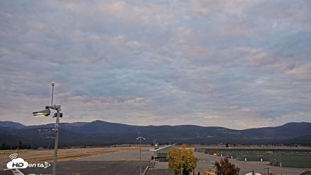 Truckee Tahoe Airport Live Webcam - Oct 9, 2026, 7:14am PDT