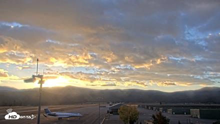 Truckee Tahoe Airport Live Webcam - Oct 11, 2026, 7:23am PDT