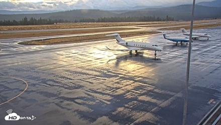 Truckee Tahoe Airport Live Webcam - Sep 4, 2026, 7:08am PDT