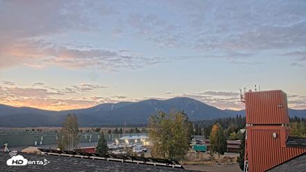 Truckee Tahoe Airport Live Webcam - Sep 21, 2026, 6:51am PDT