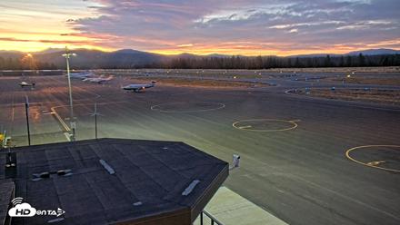 Truckee Tahoe Airport Live Webcam - Aug 23, 2026, 8:06pm PDT