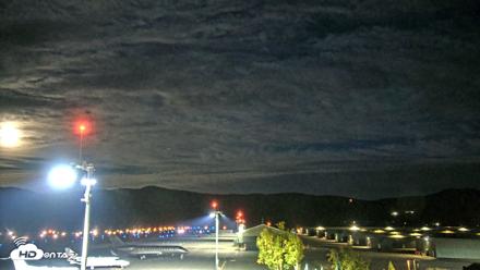 Truckee Tahoe Airport Live Webcam - Sep 26, 2026, 7:43pm PDT