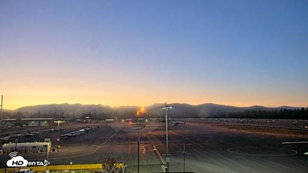 Truckee Tahoe Airport Live Webcam - Sep 16, 2026, 7:32pm PDT
