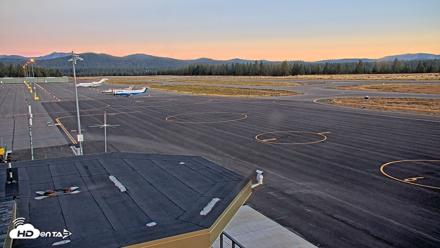 Truckee Tahoe Airport Live Webcam - Sep 12, 2026, 6:37am PDT