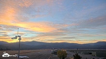 Truckee Tahoe Airport Live Webcam - Oct 2, 2026, 6:56am PDT