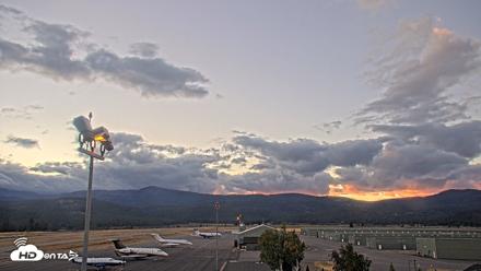 Truckee Tahoe Airport Live Webcam - Sep 5, 2026, 6:36am PDT