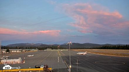 Truckee Tahoe Airport Live Webcam - Oct 20, 2026, 7:09am PDT