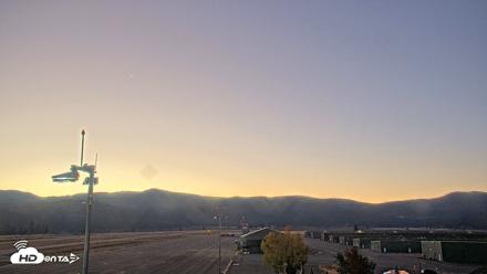 Truckee Tahoe Airport Live Webcam - Oct 8, 2026, 6:49am PDT