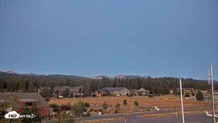 Truckee Tahoe Airport Live Webcam - Sep 12, 2026, 6:24am PDT