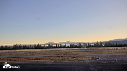 Truckee Tahoe Airport Live Webcam - Sep 7, 2026, 7:00am PDT