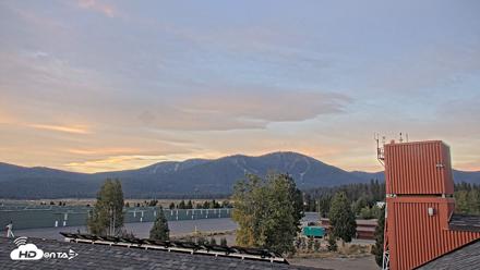 Truckee Tahoe Airport Live Webcam - Aug 24, 2026, 6:25am PDT