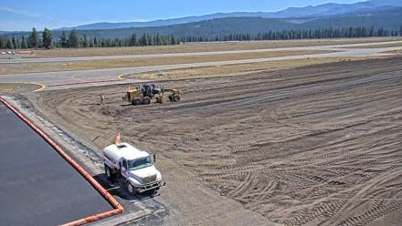 Truckee Tahoe Airport Live Webcam - Jul 29, 2025, 11:18am PDT