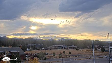 Truckee Tahoe Airport Live Webcam - Oct 20, 2026, 5:39pm PDT