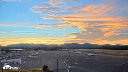 Truckee Tahoe Airport Live Webcam - Aug 23, 2026, 7:50pm PDT