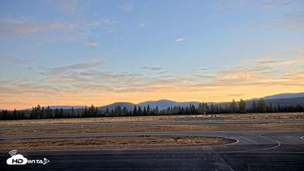 Truckee Tahoe Airport Live Webcam - Oct 4, 2026, 7:01am PDT