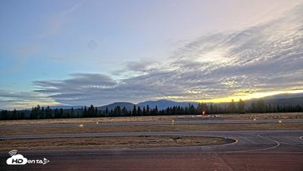 Truckee Tahoe Airport Live Webcam - Aug 18, 2026, 6:01am PDT