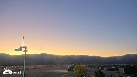Truckee Tahoe Airport Live Webcam - Oct 7, 2026, 6:42am PDT
