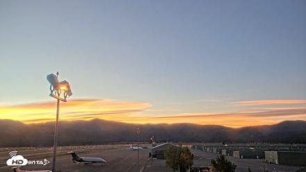 Truckee Tahoe Airport Live Webcam - Sep 13, 2026, 6:29am PDT