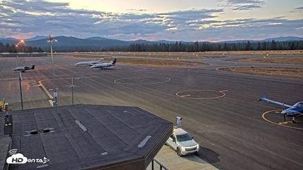 Truckee Tahoe Airport Live Webcam - Aug 28, 2026, 7:52pm PDT