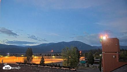 Truckee Tahoe Airport Live Webcam - Sep 2, 2026, 6:00am PDT