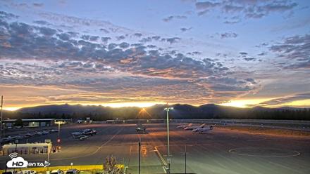Truckee Tahoe Airport Live Webcam - Aug 17, 2026, 8:20pm PDT