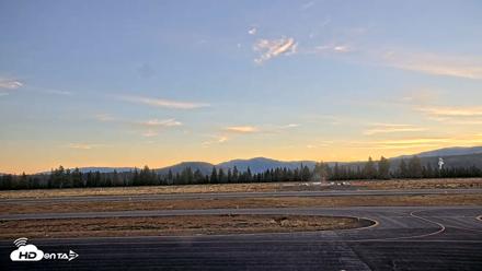 Truckee Tahoe Airport Live Webcam - Sep 9, 2026, 6:39am PDT