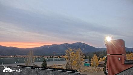 Truckee Tahoe Airport Live Webcam - Oct 21, 2026, 7:09am PDT