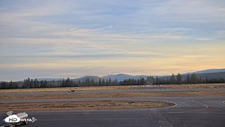 Truckee Tahoe Airport Live Webcam - Sep 20, 2026, 7:13am PDT