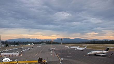 Truckee Tahoe Airport Live Webcam - Aug 28, 2026, 6:41am PDT