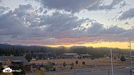 Truckee Tahoe Airport Live Webcam - Oct 11, 2026, 6:31pm PDT
