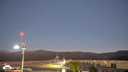 Truckee Tahoe Airport Live Webcam - Sep 18, 2026, 7:31pm PDT