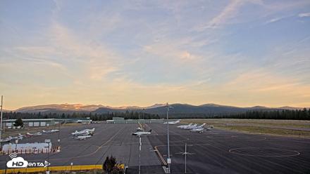 Truckee Tahoe Airport Live Webcam - Aug 20, 2026, 6:33am PDT