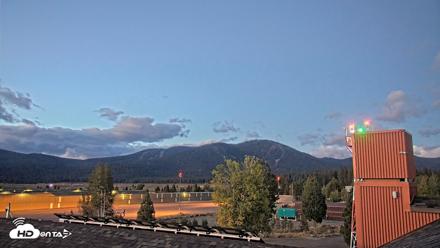 Truckee Tahoe Airport Live Webcam - Sep 5, 2026, 6:08am PDT
